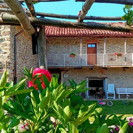 Cascina Boschetto Bed and Breakfast Saliceto Exteriör bild