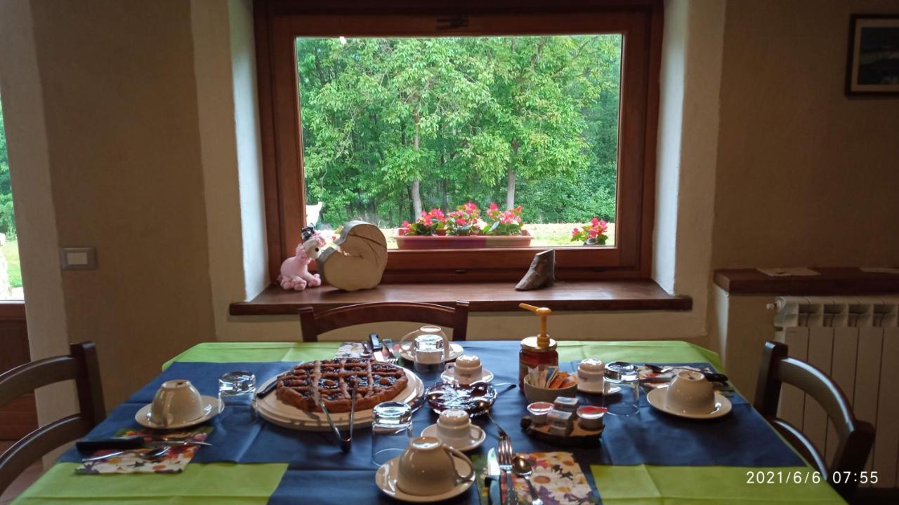 Cascina Boschetto Bed and Breakfast Saliceto Exteriör bild
